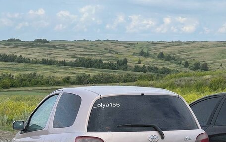 Toyota Vitz, 1999 год, 330 000 рублей, 2 фотография