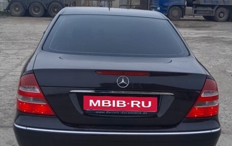 Mercedes-Benz E-Класс, 2005 год, 1 200 000 рублей, 2 фотография