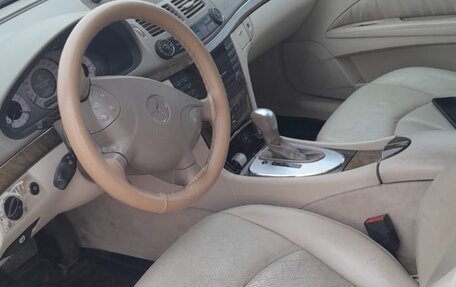 Mercedes-Benz E-Класс, 2005 год, 1 200 000 рублей, 4 фотография