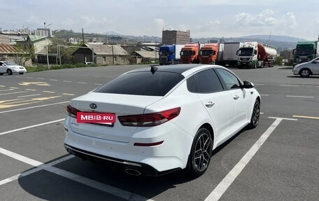 KIA Optima IV, 2018 год, 1 800 000 рублей, 10 фотография