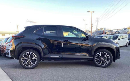 Toyota Yaris Cross, 2024 год, 2 100 000 рублей, 4 фотография