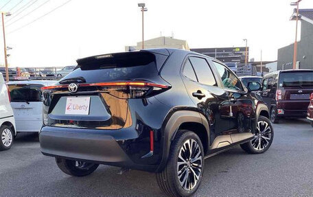 Toyota Yaris Cross, 2024 год, 2 100 000 рублей, 8 фотография