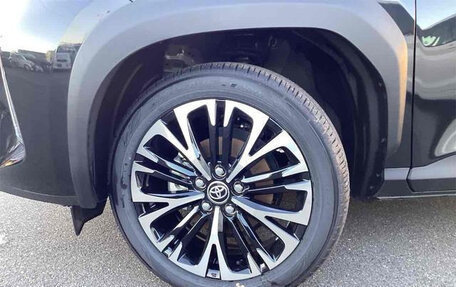 Toyota Yaris Cross, 2024 год, 2 100 000 рублей, 11 фотография