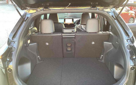 Toyota Yaris Cross, 2024 год, 2 100 000 рублей, 20 фотография