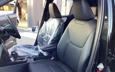 Toyota Yaris Cross, 2024 год, 2 100 000 рублей, 17 фотография