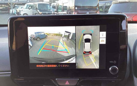 Toyota Yaris Cross, 2024 год, 2 100 000 рублей, 40 фотография