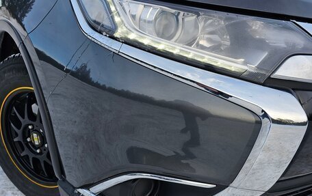 Mitsubishi Outlander III рестайлинг 3, 2018 год, 1 800 000 рублей, 3 фотография