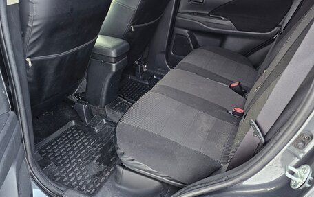 Mitsubishi Outlander III рестайлинг 3, 2018 год, 1 800 000 рублей, 16 фотография