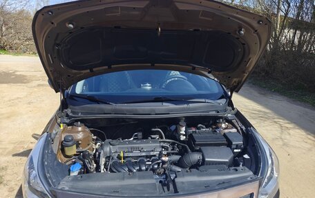 Hyundai Solaris II рестайлинг, 2015 год, 900 000 рублей, 11 фотография