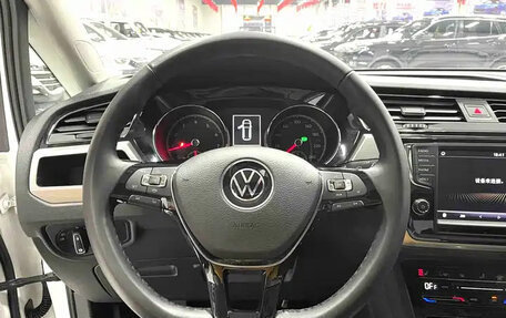 Volkswagen Touran III, 2022 год, 1 790 000 рублей, 8 фотография