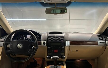 Volkswagen Touareg III, 2004 год, 770 000 рублей, 10 фотография