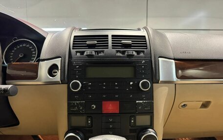 Volkswagen Touareg III, 2004 год, 770 000 рублей, 11 фотография