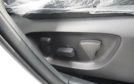 Toyota Yaris Cross, 2026 год, 2 050 000 рублей, 23 фотография