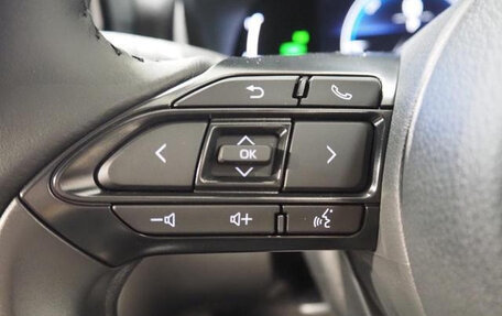 Toyota Yaris Cross, 2026 год, 2 050 000 рублей, 32 фотография