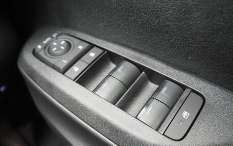 Toyota Yaris Cross, 2026 год, 2 050 000 рублей, 37 фотография