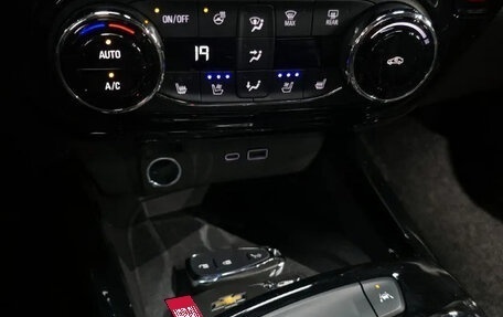 Chevrolet Trax, 2023 год, 1 340 000 рублей, 14 фотография