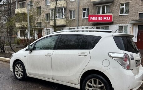 Toyota Verso I, 2012 год, 990 000 рублей, 2 фотография