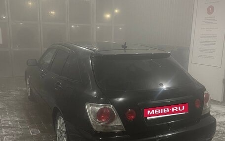 Toyota Altezza, 2005 год, 600 000 рублей, 10 фотография