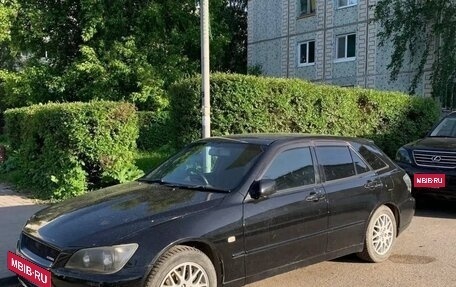 Toyota Altezza, 2005 год, 600 000 рублей, 2 фотография