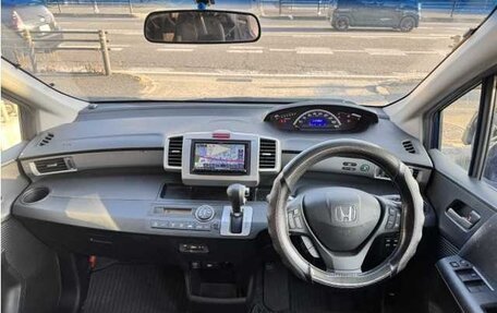 Honda Freed I, 2015 год, 810 000 рублей, 4 фотография