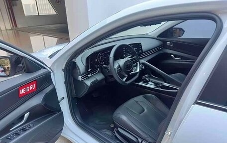 Hyundai Elantra, 2022 год, 1 760 000 рублей, 8 фотография