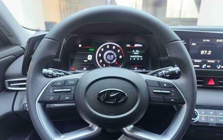 Hyundai Elantra, 2022 год, 1 760 000 рублей, 11 фотография