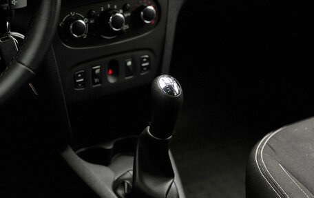 Renault Logan II, 2015 год, 499 000 рублей, 24 фотография