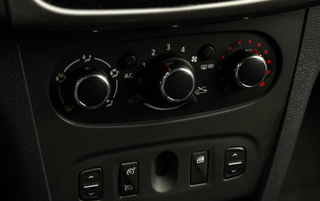 Renault Logan II, 2015 год, 499 000 рублей, 20 фотография