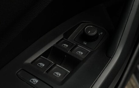 Volkswagen Jetta VII, 2023 год, 2 240 000 рублей, 19 фотография