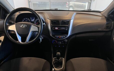 Hyundai Solaris II рестайлинг, 2011 год, 599 000 рублей, 9 фотография