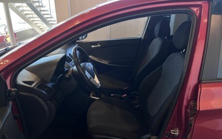 Hyundai Solaris II рестайлинг, 2011 год, 599 000 рублей, 16 фотография