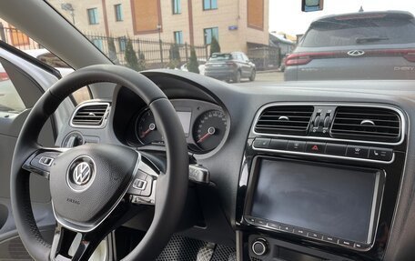 Volkswagen Polo VI (EU Market), 2018 год, 950 000 рублей, 3 фотография