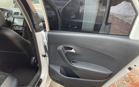 Volkswagen Polo VI (EU Market), 2018 год, 950 000 рублей, 4 фотография