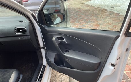 Volkswagen Polo VI (EU Market), 2018 год, 950 000 рублей, 6 фотография