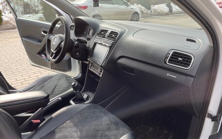 Volkswagen Polo VI (EU Market), 2018 год, 950 000 рублей, 7 фотография