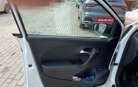 Volkswagen Polo VI (EU Market), 2018 год, 950 000 рублей, 8 фотография