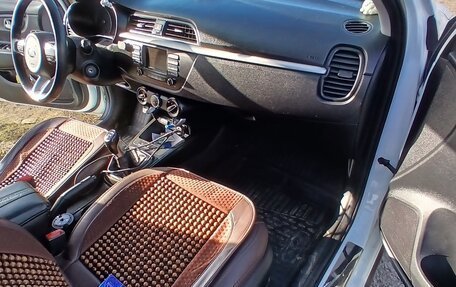 KIA Rio IV, 2018 год, 999 000 рублей, 5 фотография