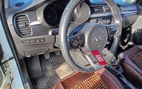 KIA Rio IV, 2018 год, 999 000 рублей, 7 фотография