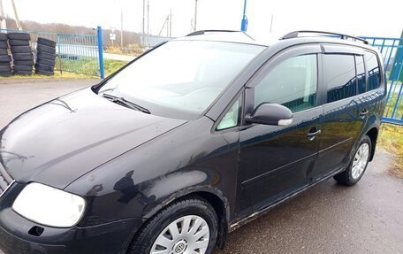 Volkswagen Touran III, 2005 год, 255 000 рублей, 2 фотография