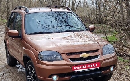 Chevrolet Niva I рестайлинг, 2017 год, 720 000 рублей, 9 фотография