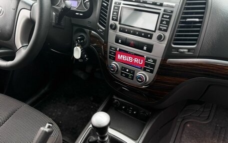 Hyundai Santa Fe III рестайлинг, 2011 год, 1 180 000 рублей, 26 фотография