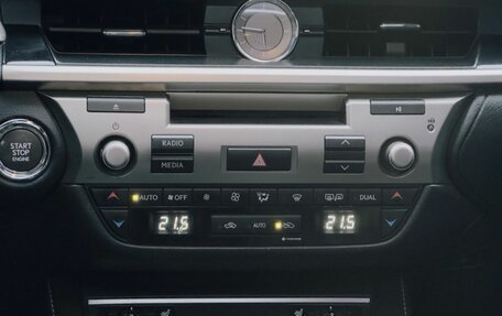 Lexus ES VII, 2015 год, 2 170 000 рублей, 21 фотография