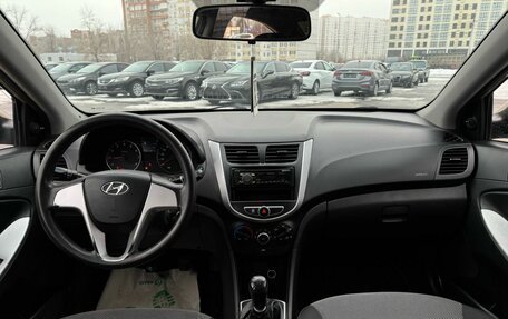 Hyundai Solaris II рестайлинг, 2011 год, 550 000 рублей, 15 фотография