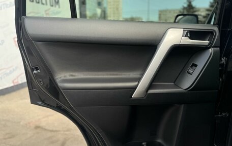 Toyota Land Cruiser Prado 150 рестайлинг 2, 2018 год, 4 990 000 рублей, 14 фотография
