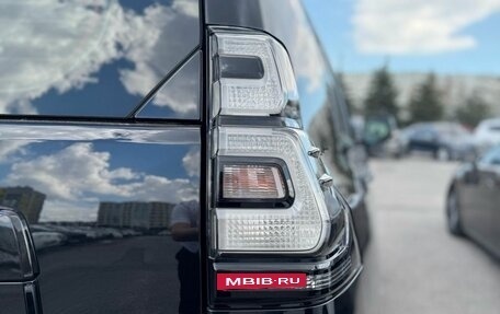 Toyota Land Cruiser Prado 150 рестайлинг 2, 2018 год, 4 990 000 рублей, 10 фотография