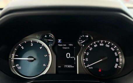 Toyota Land Cruiser Prado 150 рестайлинг 2, 2018 год, 4 990 000 рублей, 21 фотография