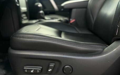 Toyota Land Cruiser Prado 150 рестайлинг 2, 2018 год, 4 990 000 рублей, 22 фотография