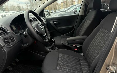 Volkswagen Polo VI (EU Market), 2015 год, 1 090 000 рублей, 8 фотография