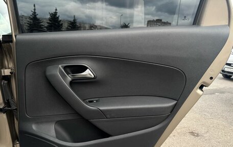 Volkswagen Polo VI (EU Market), 2015 год, 1 090 000 рублей, 13 фотография