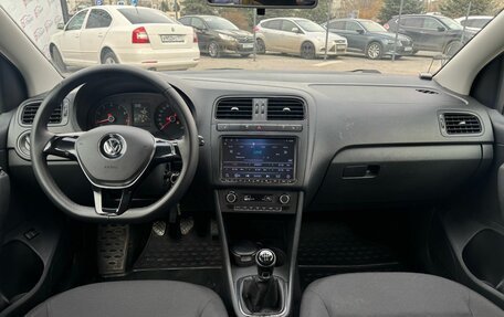 Volkswagen Polo VI (EU Market), 2015 год, 1 090 000 рублей, 17 фотография